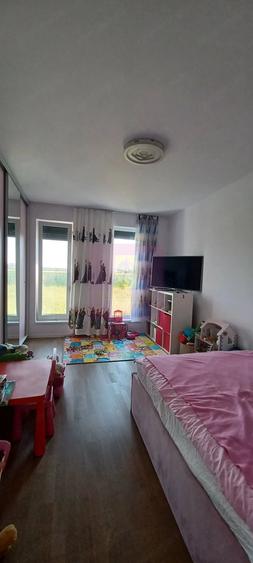 Casă cu 4 camere cu Teren 608 Mp în Săbăreni