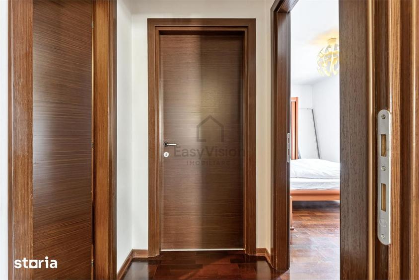 Apartament cu 3 camere semidecomandat în Gara de Nord