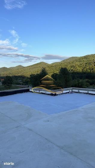 Casă cu 2 camere cu Teren 2500 Mp în Dofteana