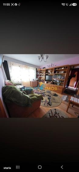 Apartament cu 3 camere semidecomandat în Milcov