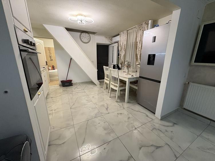 De vanzare casa P+1 - 1