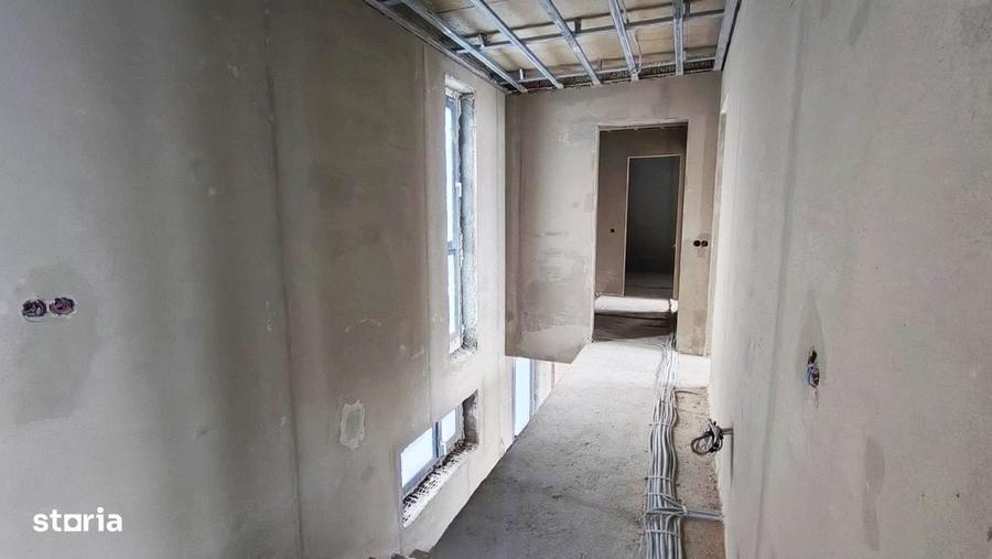 Casă cu 4 camere cu Teren 275 Mp în Europa