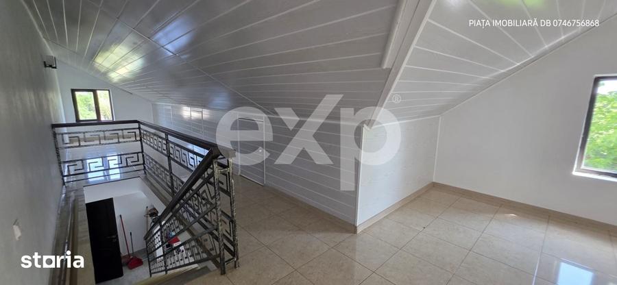 Casă cu 10 camere cu Teren 9800 Mp în Văcărești