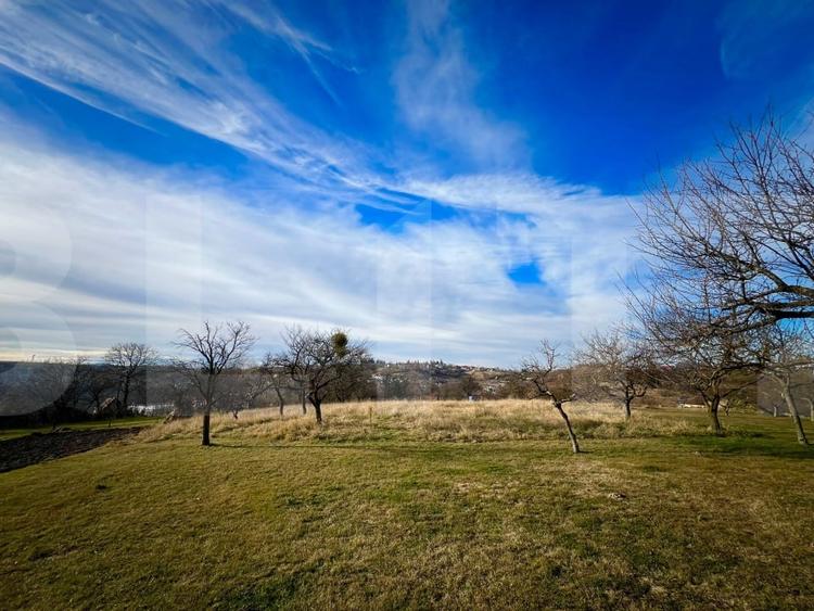 Teren Construcții intravilan de 2100 mp, în Feleacu