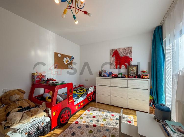 Apartament cu 3 camere semidecomandat, mobilat în Bună Ziua