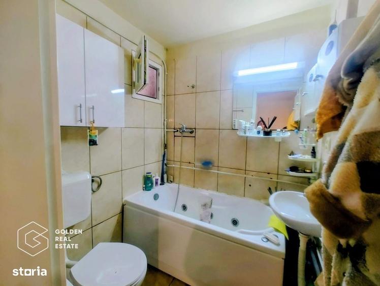 Casă cu 4 camere cu Teren 507 Mp în Girocului