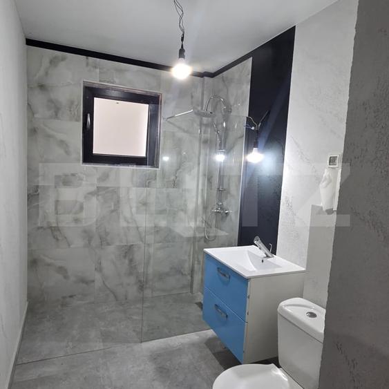 Apartament cu 3 camere semidecomandat în Micro 17