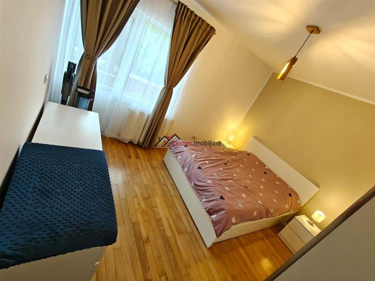Apartament cu 3 camere semidecomandat, mobilat în Florești