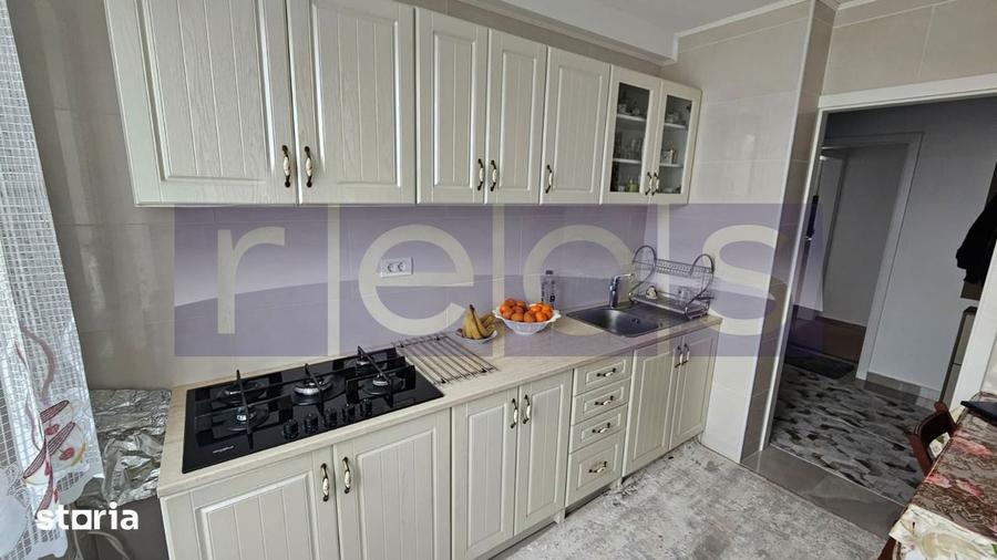Apartament cu 4 camere decomandat, mobilat în Drumul Taberei
