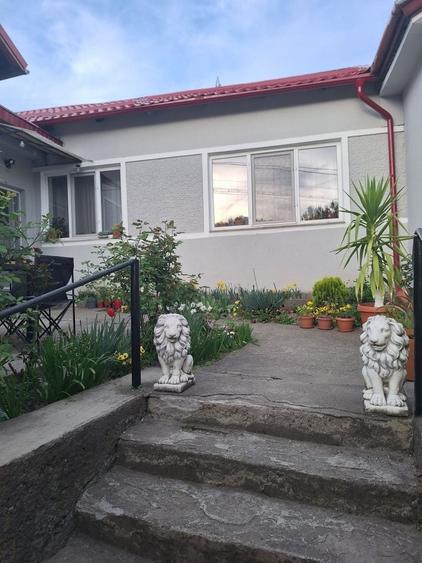 Casă cu 2 camere nedecomandat cu Teren 450 Mp în Petros