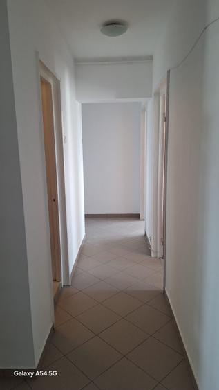 Apartament cu 4 camere decomandat, mobilat în P-ța Amzei