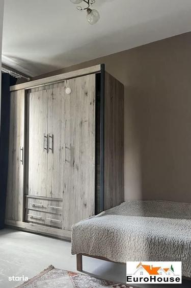 Apartament cu 3 camere în Cetate