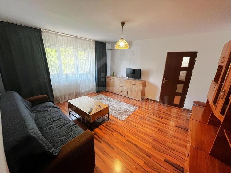 Apartament cu 3 camere decomandat în Titulescu