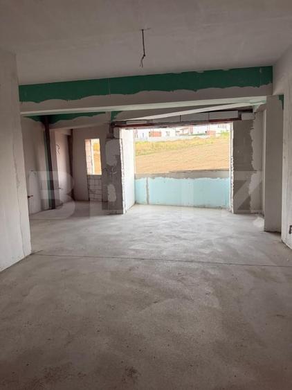 Apartament cu 2 camere decomandat în Vișani