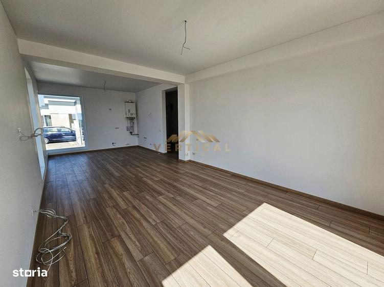 Casă cu 3 camere în Dobreni