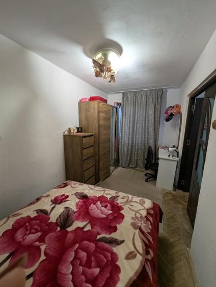Apartament cu 2 camere semidecomandat, mobilat în Valea Rosie