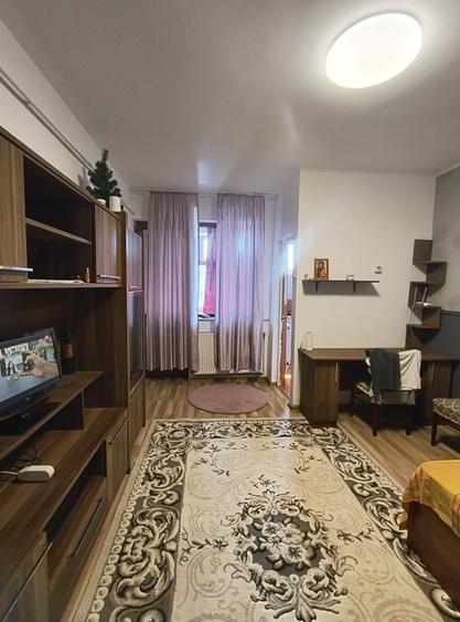 Garsonieră semidecomandată în Central
