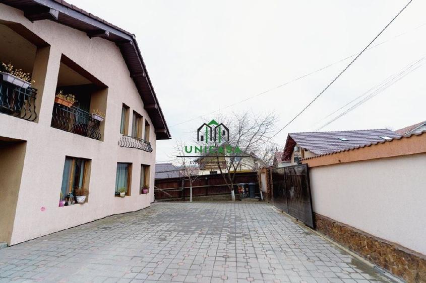 Casă individuală cu 5 camere cu Canalizare în Goranu