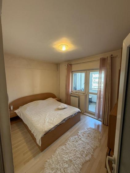 Apartament cu 3 camere decomandat în Gară