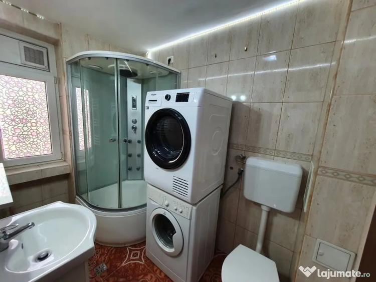 Apartament cu 2 camere semidecomandat în Universitate