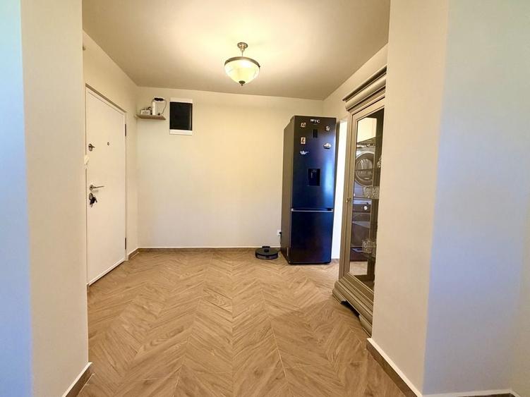 Apartament cu 2 camere decomandat în Nicolina