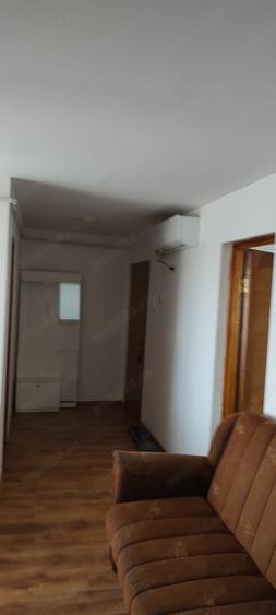 Garsonieră decomandată în Sud