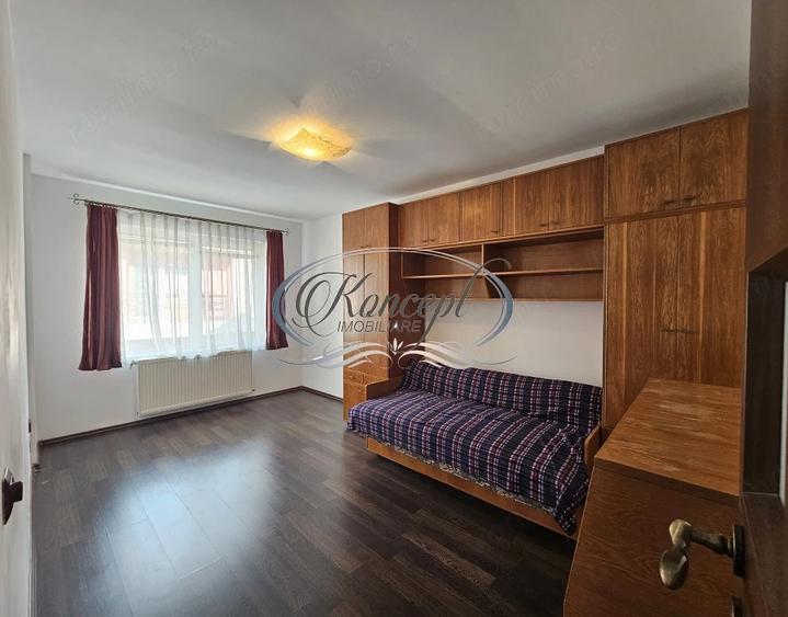 Casă cu 5 camere cu Teren 157 Mp în Florești