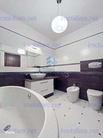 Apartament cu 3 camere decomandat în Băneasa