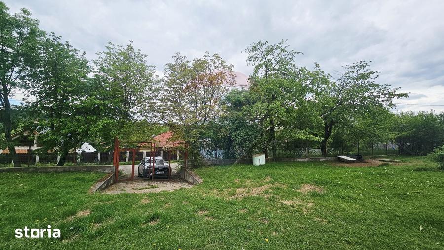 Teren de 5350 mp, în Dobreni