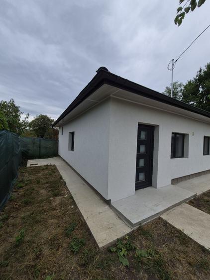 Casă cu 3 camere în Mărgineni