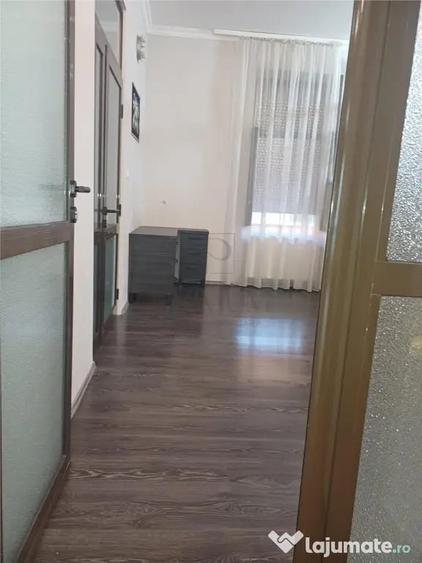 Apartament cu 3 camere decomandat în Iosefin