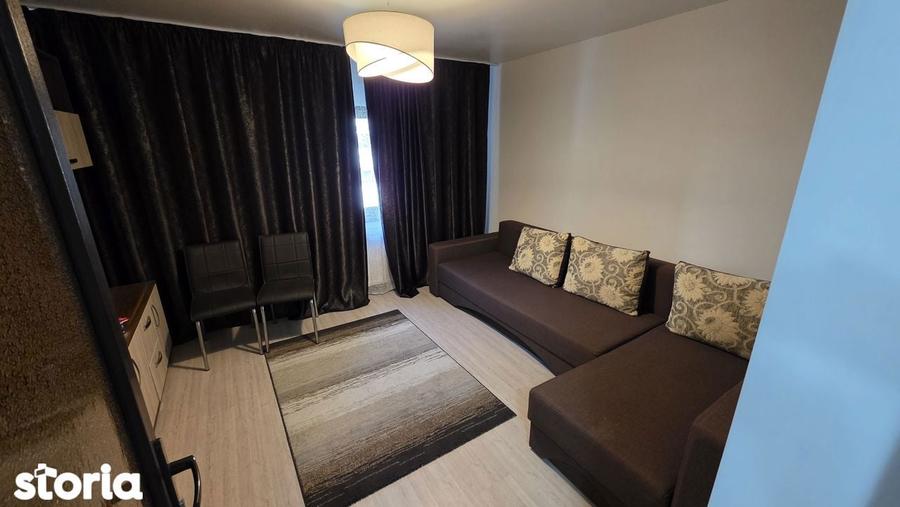 Apartament cu 3 camere decomandat în Mircea-Vodă