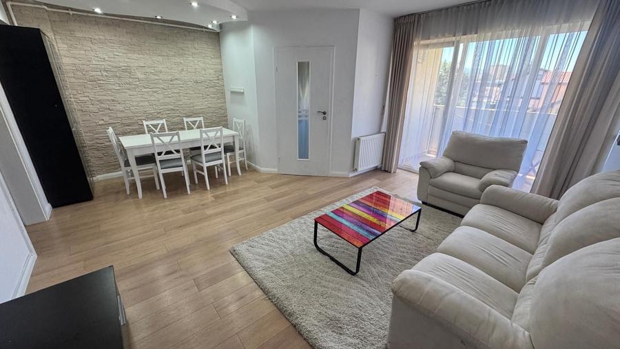 Apartament cu 3 camere decomandat, mobilat în Turnișor