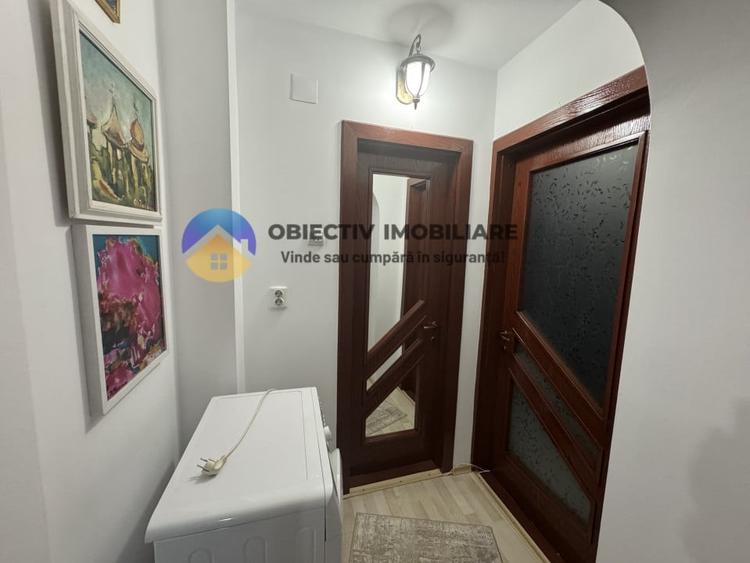 Apartament cu 3 camere decomandat în Calea Romanului