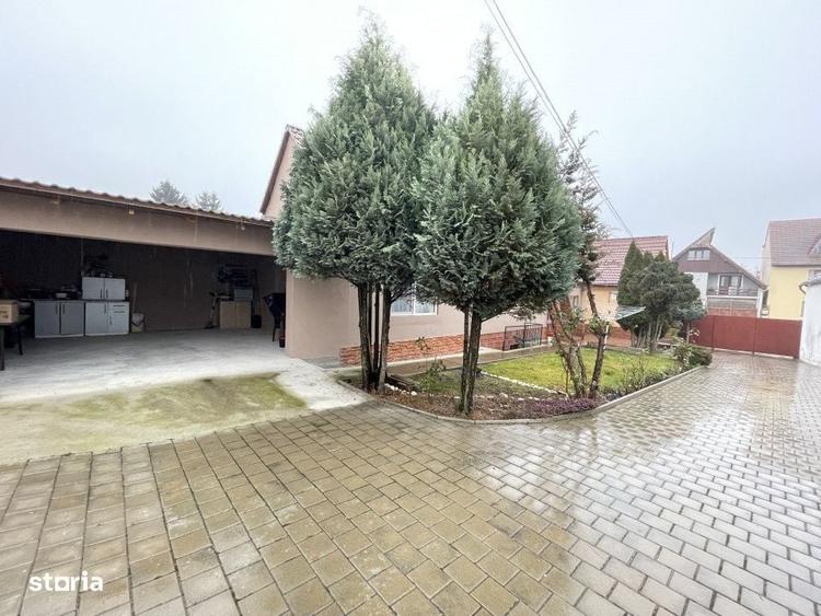 Casa cu doua apartamente si curte zona Turnisor - 6