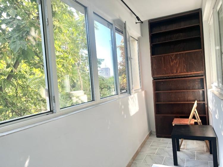 Apartament cu 2 camere semidecomandat, mobilat în Iancului