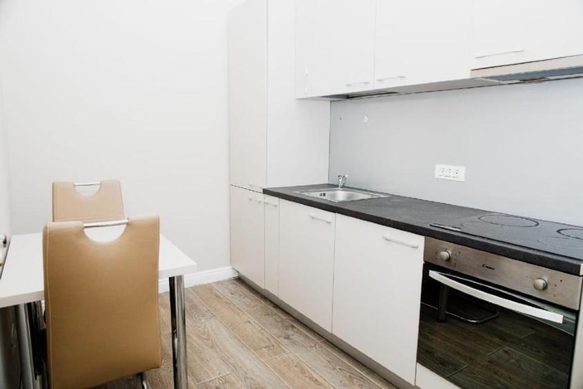 Apartament cu 2 camere semidecomandat, mobilat în Sinaia