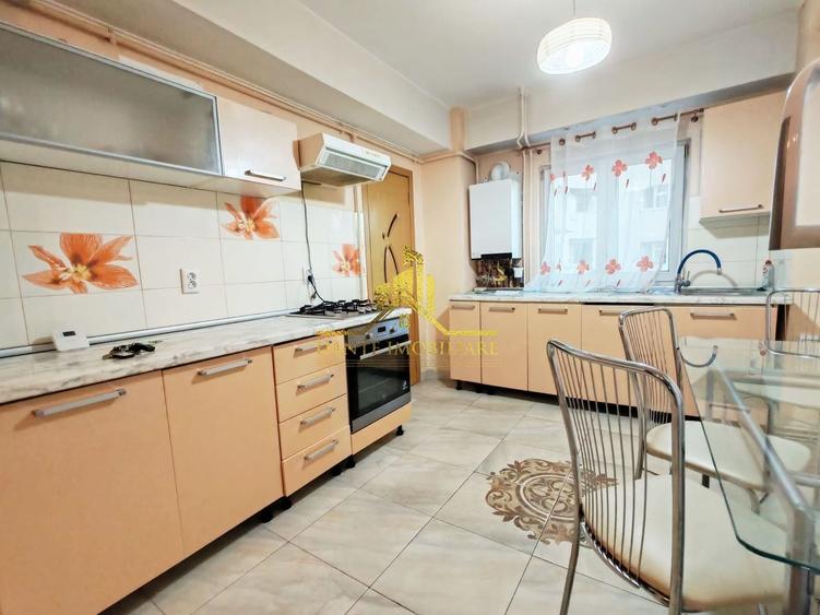 Apartament cu 3 camere decomandat, mobilat în Semicentral