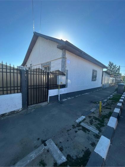 Casă cu Teren 220 Mp în Central