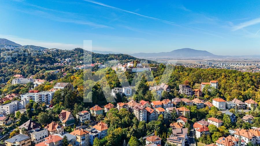 Apartament cu 2 camere nedecomandat, mobilat în Centrul Istoric