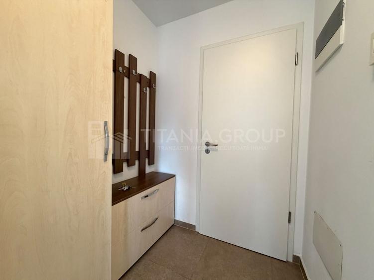 Apartament cu 2 camere semidecomandat, mobilat în Tractorul