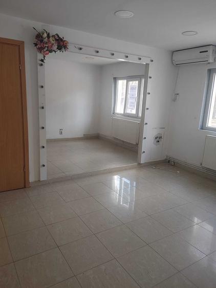 Spațiu comercial, de 80 mp, în Aradului