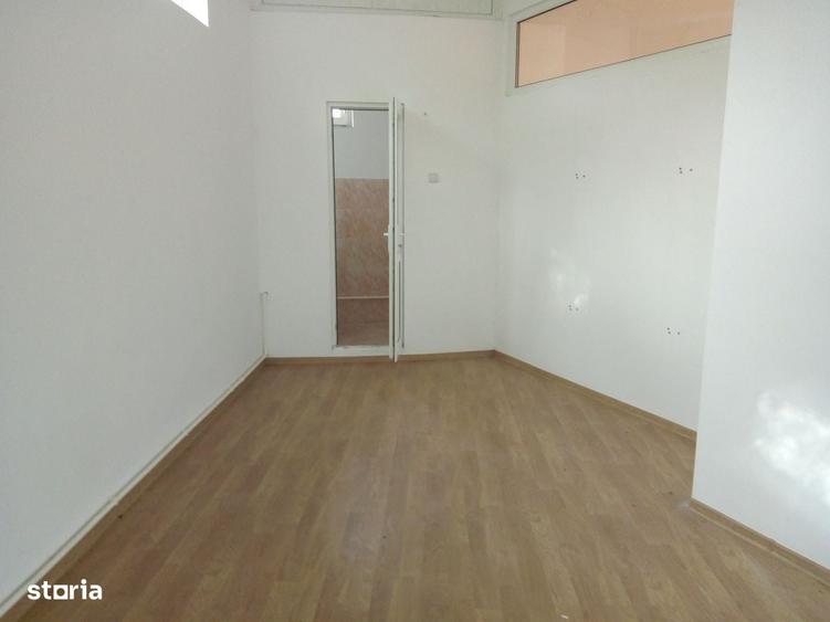 Tomis 3, spatiu 50 mp cu 2 intrari - 2