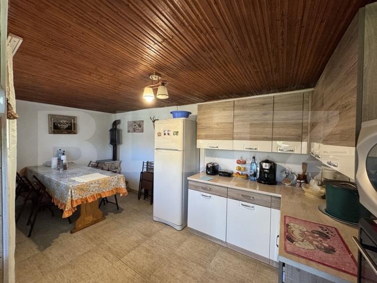 Casă individuală cu 4 camere cu Canalizare în Exterior Est