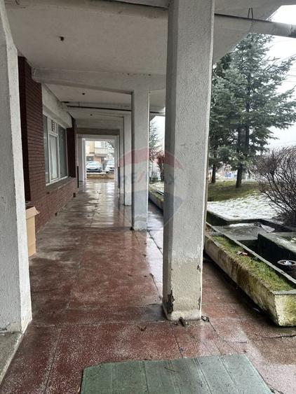 Spațiu comercial, de 166 mp, în Calea Romanului