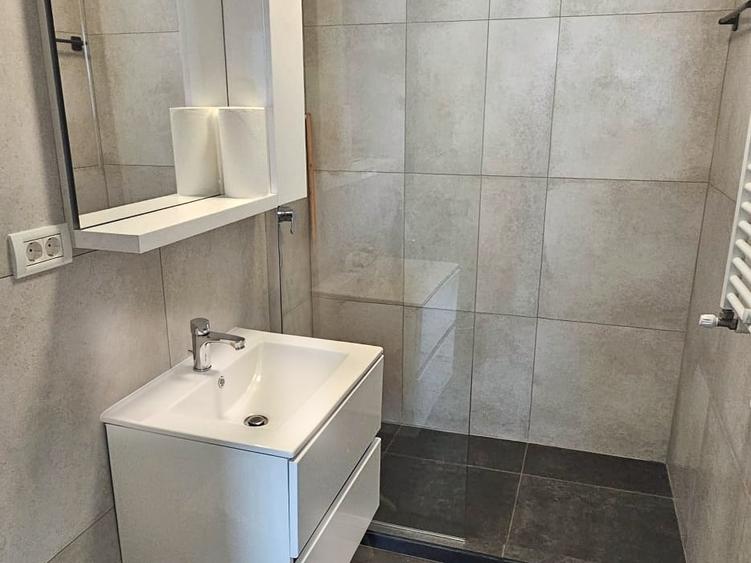 Apartament cu 2 camere decomandat, mobilat în Pipera
