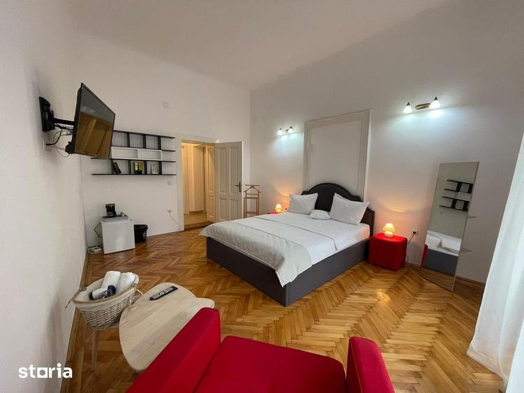 Apartament cu 8 camere în Central