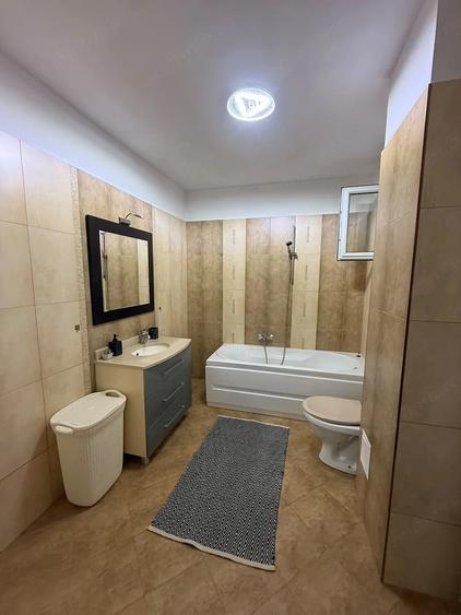 Apartament cu 3 camere în Lipovei