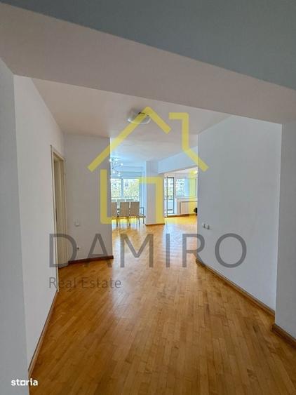 Apartament cu 4 camere semidecomandat în Unirii