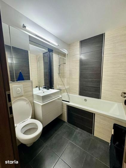 Apartament cu 3 camere semidecomandat în Colentina